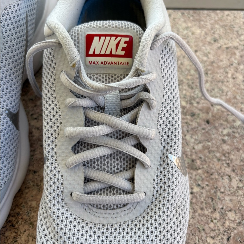 Nike Gray Sneakers Mesh Breathable Design - Picture 2 of 7